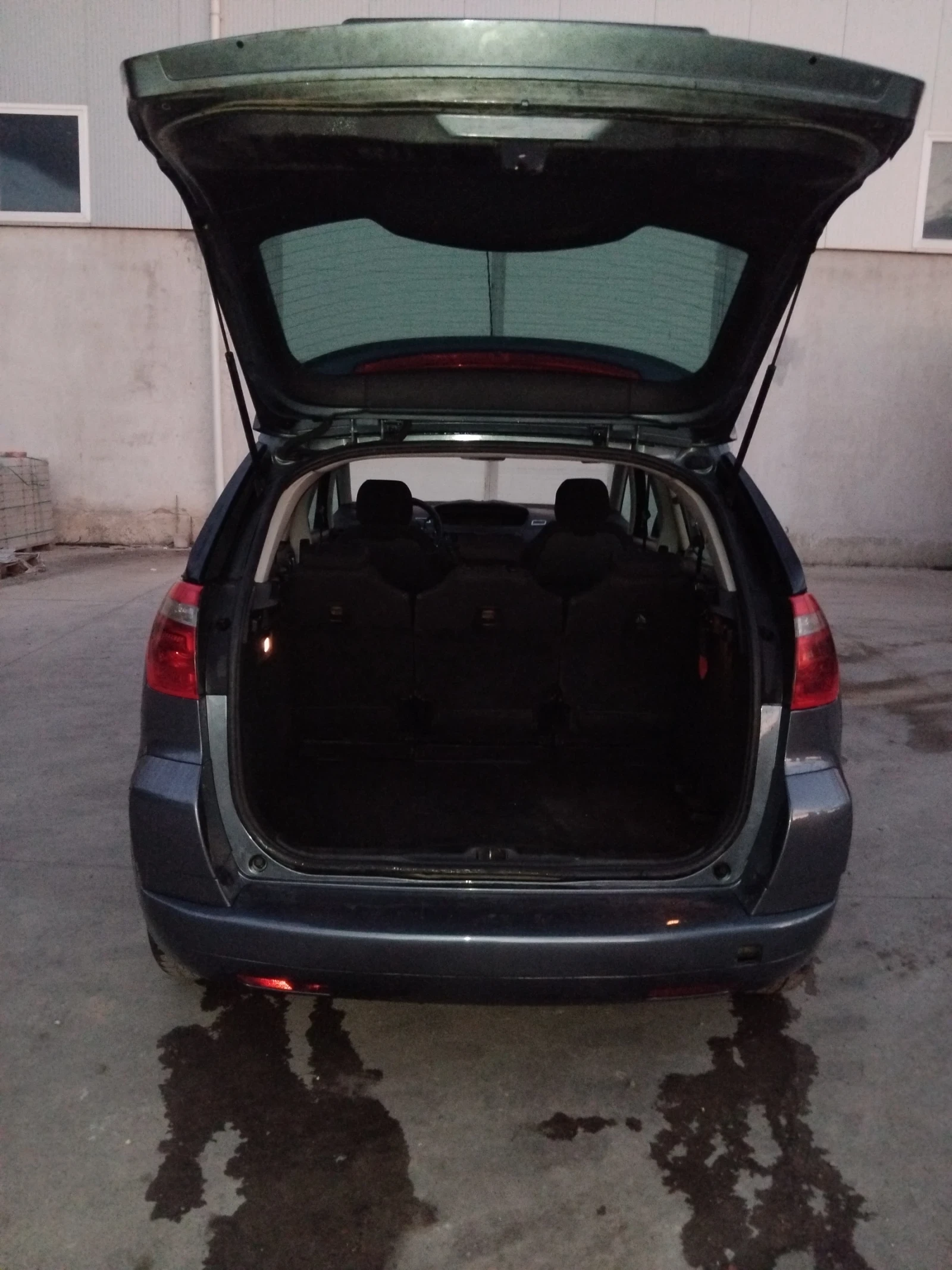 Citroen C4 Picasso, снимка 6 - Автомобили и джипове - 56434051