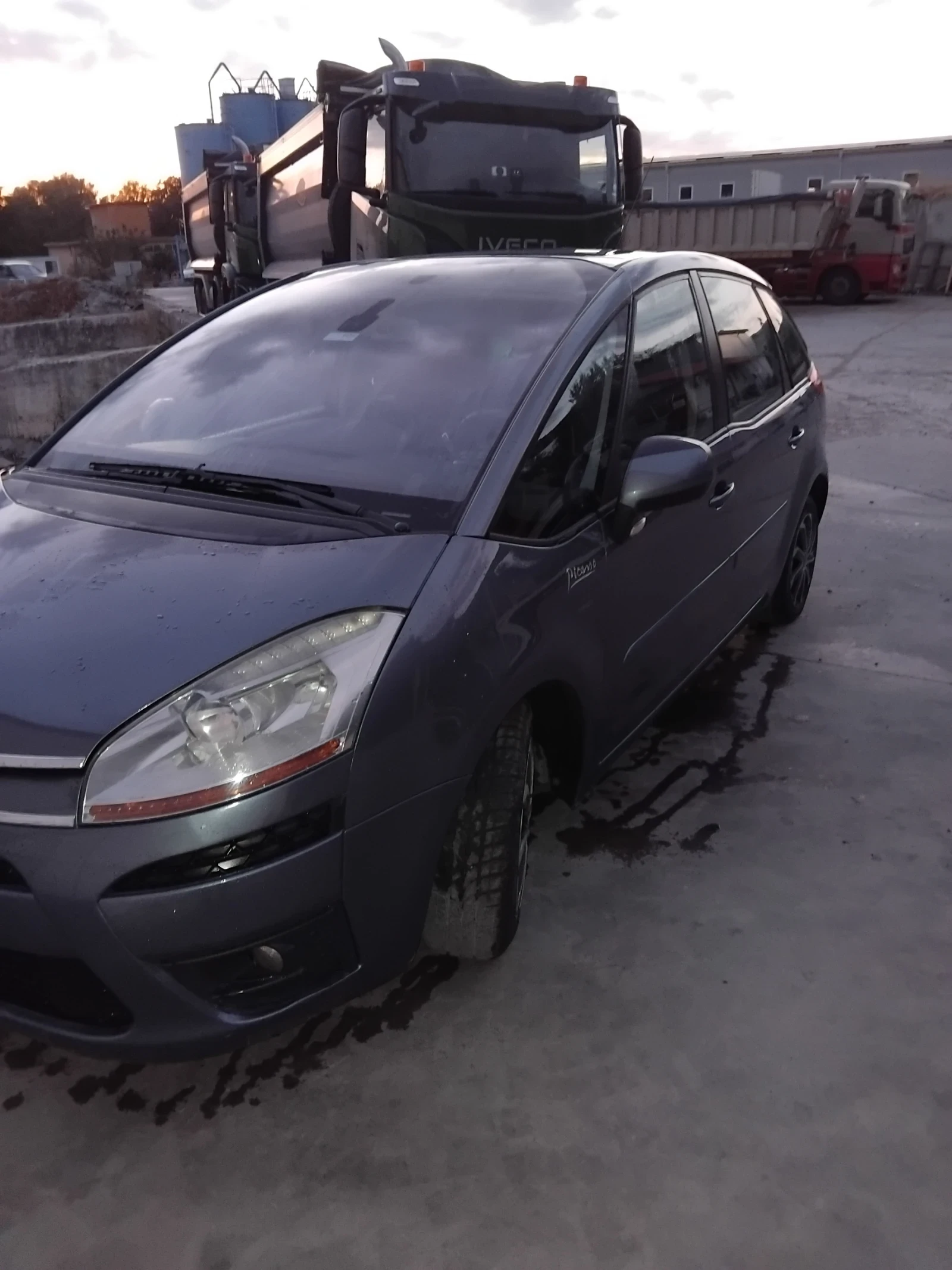 Citroen C4 Picasso, снимка 4 - Автомобили и джипове - 56434051