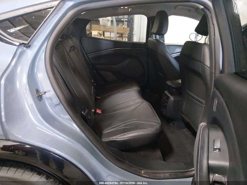 Ford Mustang Mach-E Premium, снимка 8 - Автомобили и джипове - 56320083