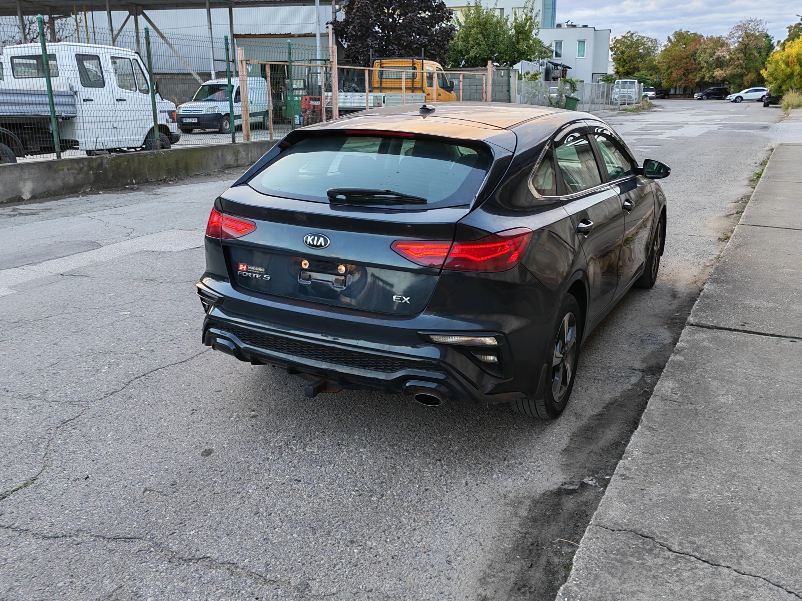 Kia Forte EX, снимка 4 - Автомобили и джипове - 56662481
