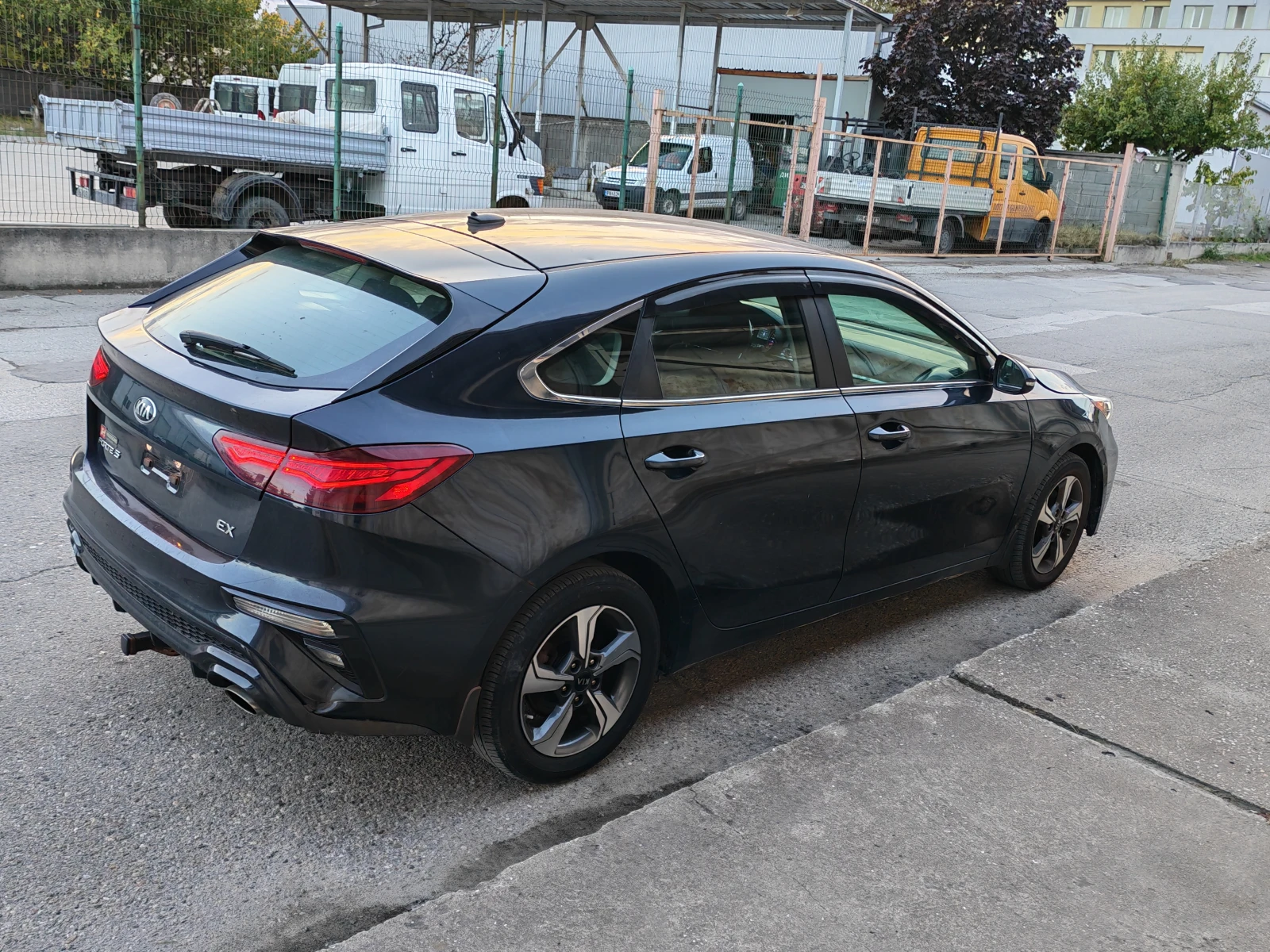 Kia Forte EX, снимка 3 - Автомобили и джипове - 56662481