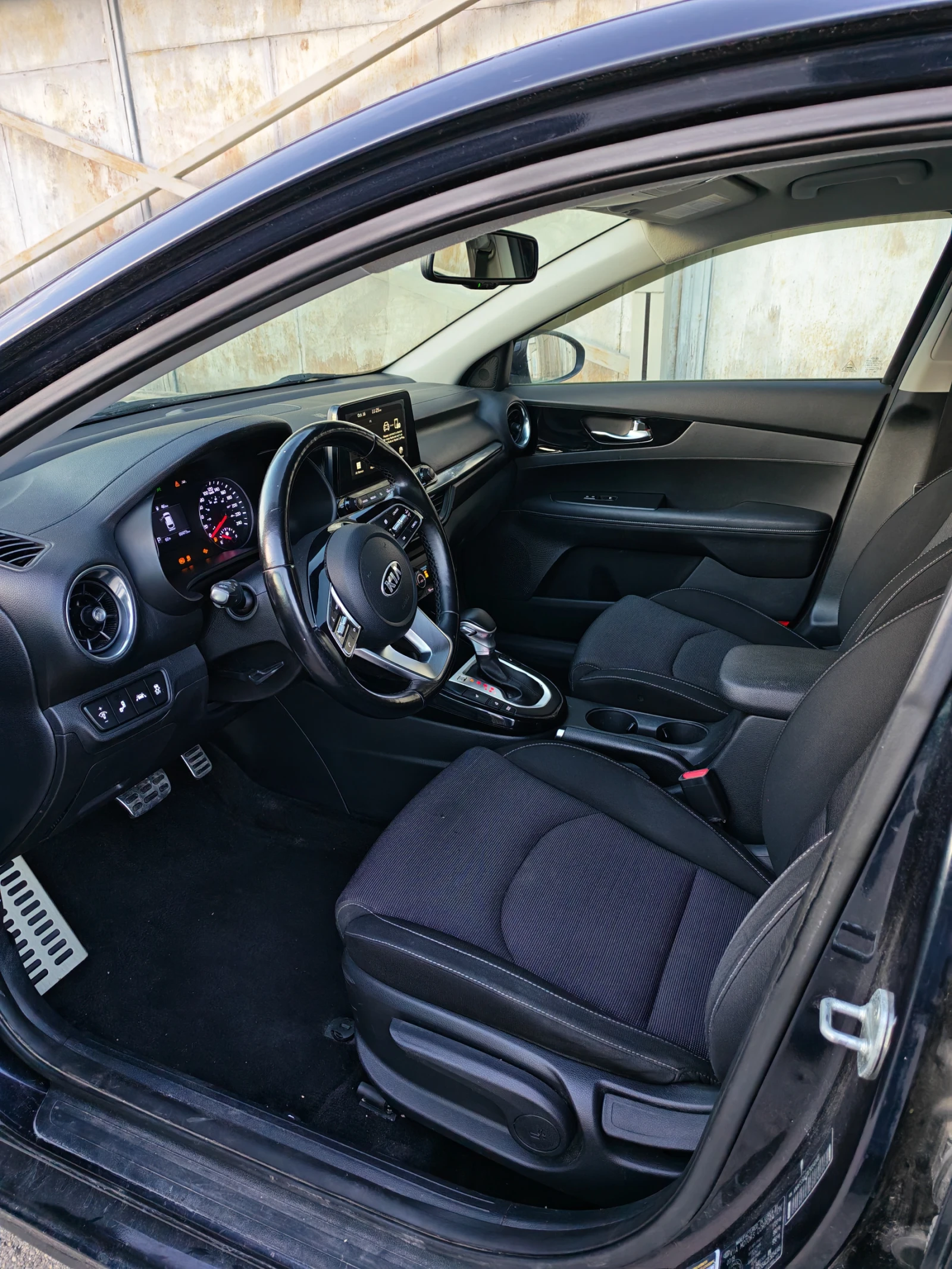 Kia Forte EX, снимка 13 - Автомобили и джипове - 56662481
