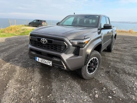 Toyota Tacoma TRD OFF ROAD, снимка 1