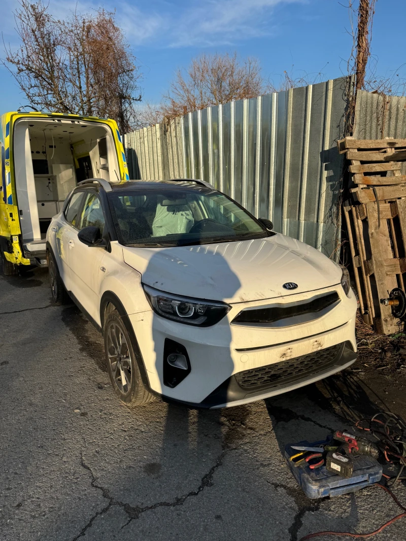 Kia Stonic 1.6 crdi, снимка 1 - Автомобили и джипове - 48521417