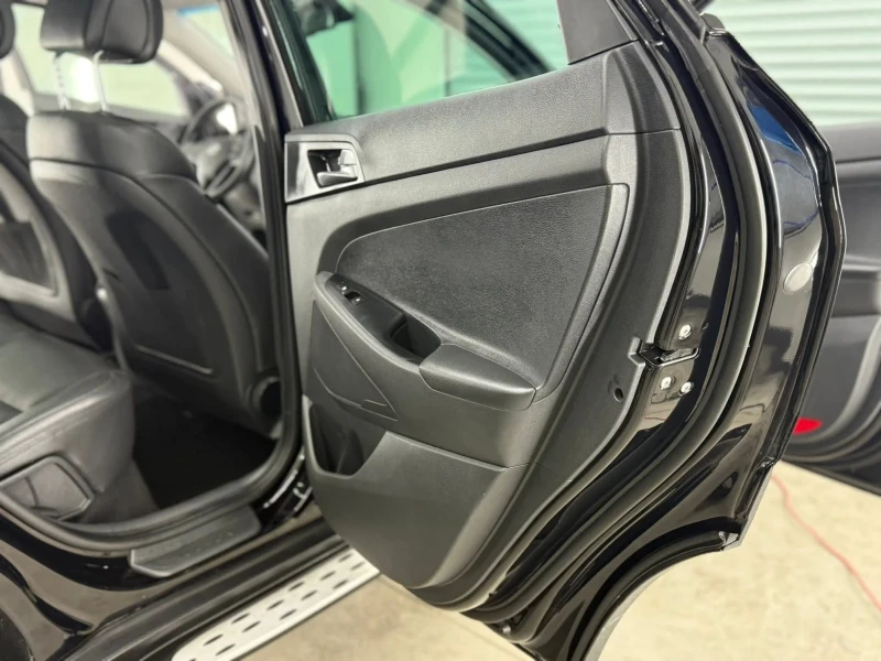 Hyundai Tucson 2.0CRDi/185кс/PREMIUM/4X4/ПЪЛНА СЕРВИЗНА ИСТОРИЯ, снимка 15 - Автомобили и джипове - 52683220