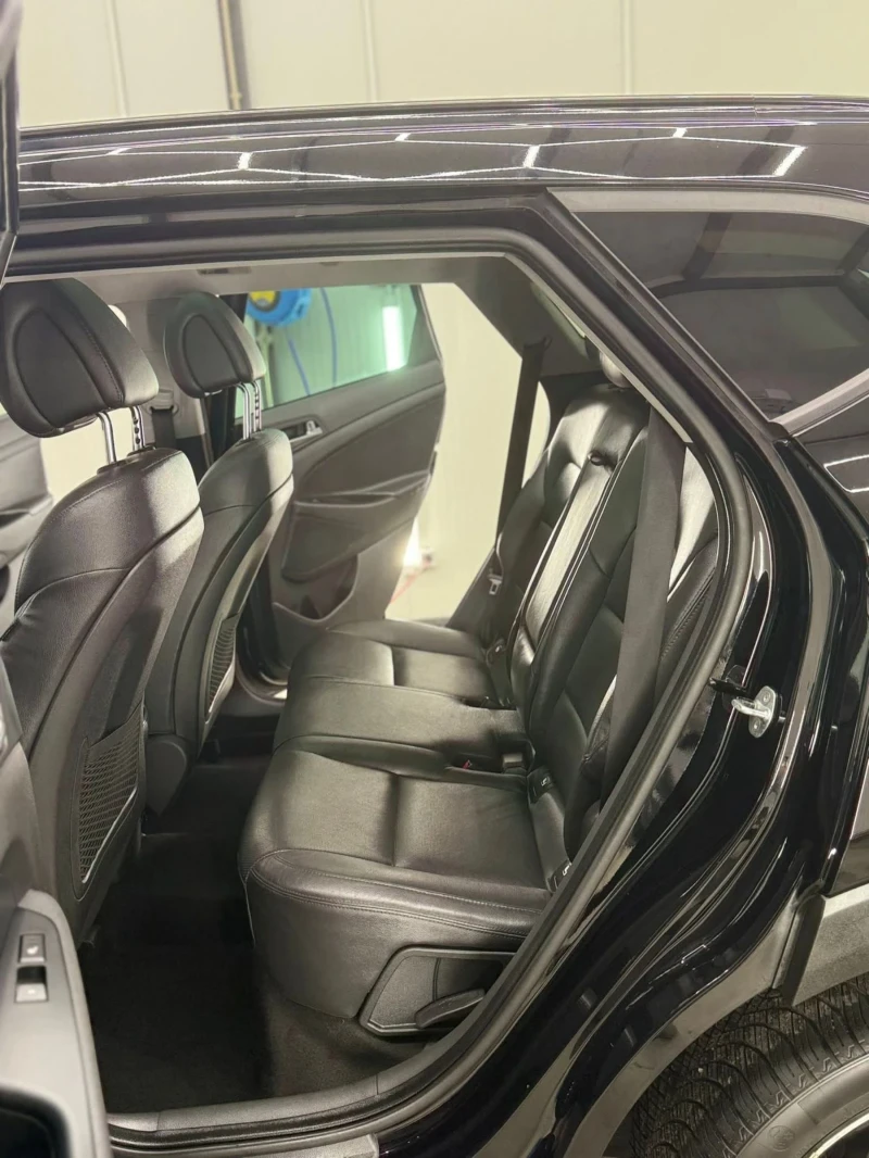 Hyundai Tucson 2.0CRDi/185кс/PREMIUM/4X4/ПЪЛНА СЕРВИЗНА ИСТОРИЯ, снимка 11 - Автомобили и джипове - 52683220
