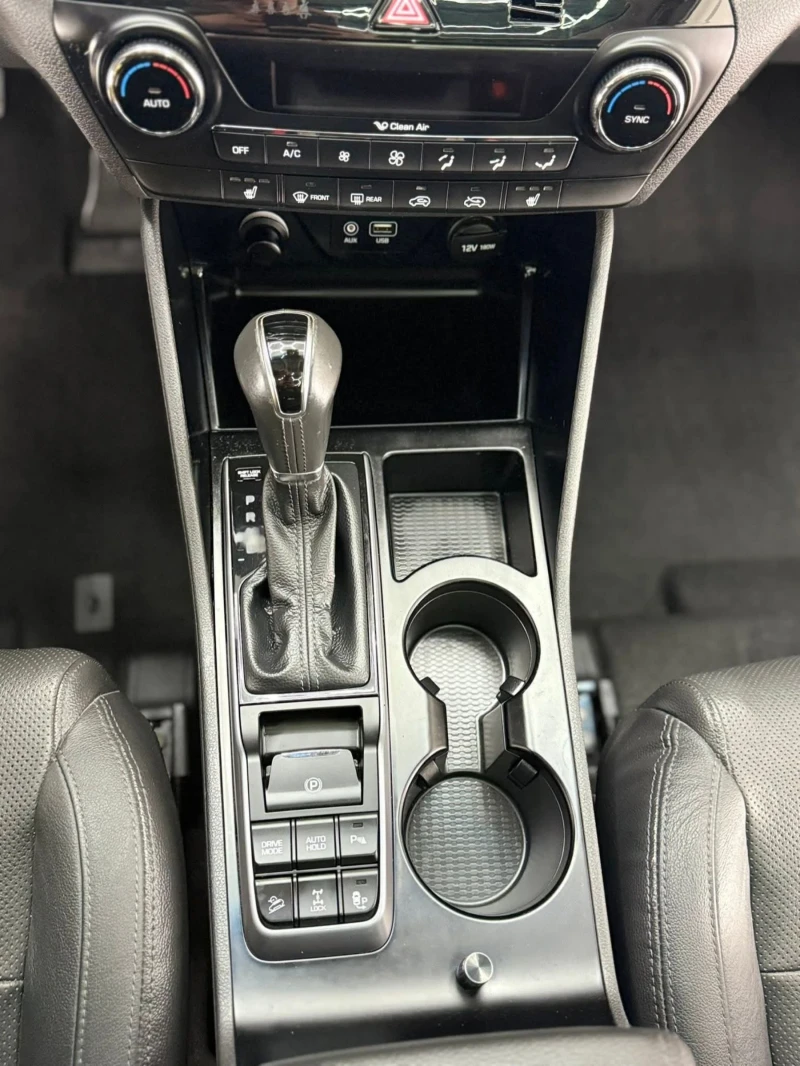 Hyundai Tucson 2.0CRDi/185кс/PREMIUM/4X4/ПЪЛНА СЕРВИЗНА ИСТОРИЯ, снимка 6 - Автомобили и джипове - 52683220