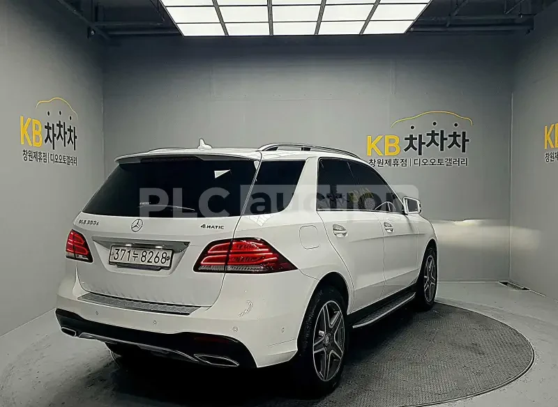 Mercedes-Benz GLE 350 Mercedes Benz GLE 350D , 2016, снимка 4 - Автомобили и джипове - 54086979