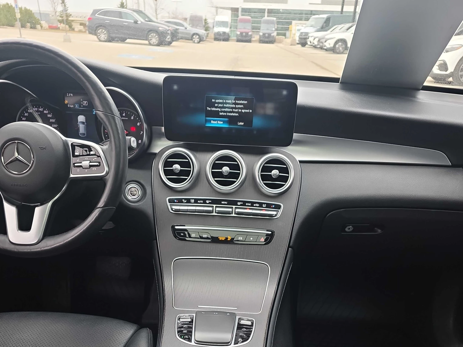 Mercedes-Benz GLC 300 2.0L 4MATIC COUPE NIGHT PACKAGE, снимка 7 - Автомобили и джипове - 52992159