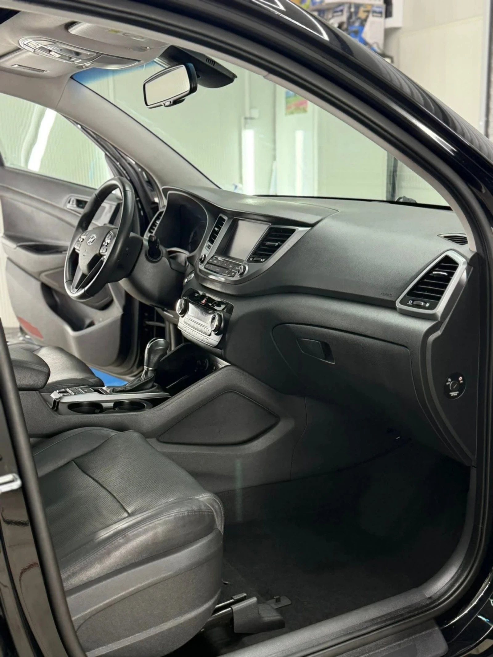 Hyundai Tucson 2.0CRDi/185/PREMIUM/4X4/   | Mobile.bg   9