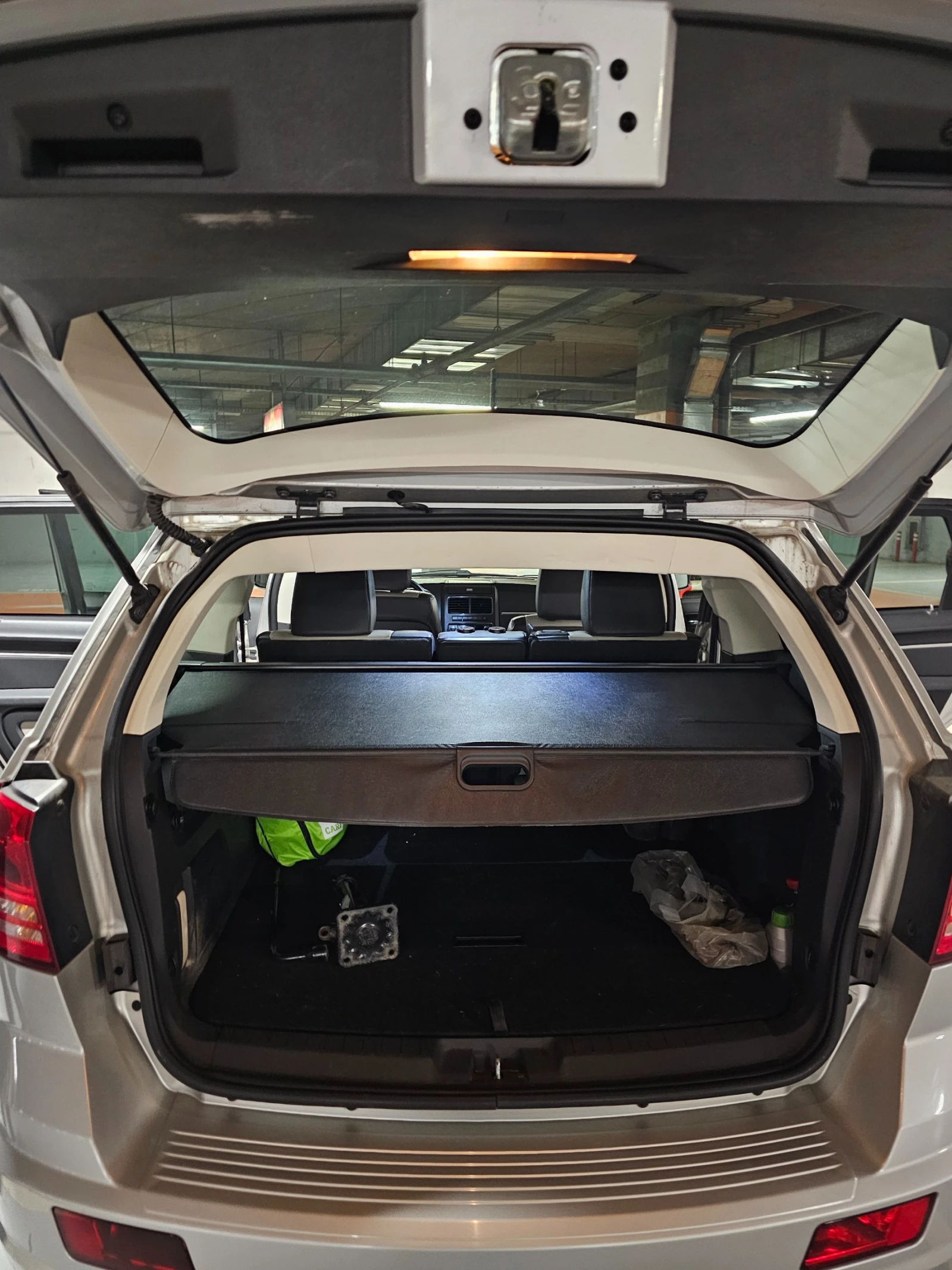 Dodge Journey, снимка 7 - Автомобили и джипове - 53745225