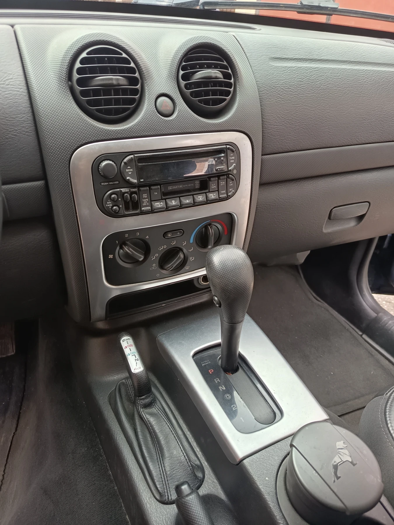 Jeep Cherokee, снимка 11 - Автомобили и джипове - 54391875