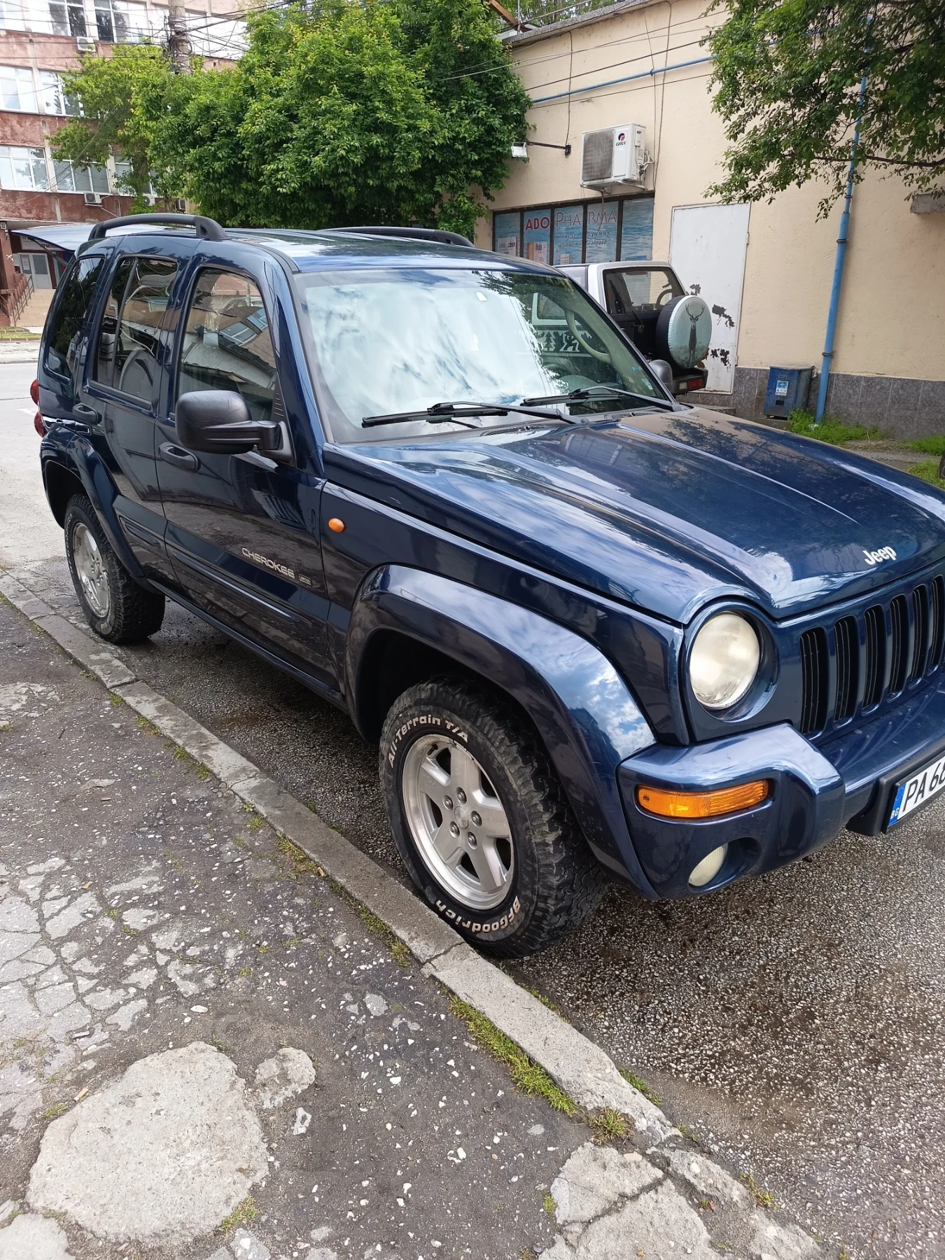 Jeep Cherokee, снимка 6 - Автомобили и джипове - 54391875