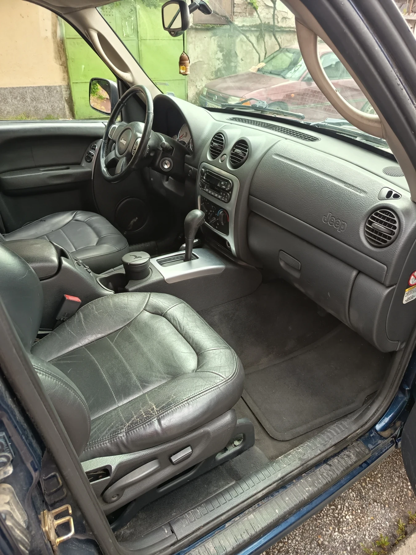 Jeep Cherokee, снимка 7 - Автомобили и джипове - 54391875