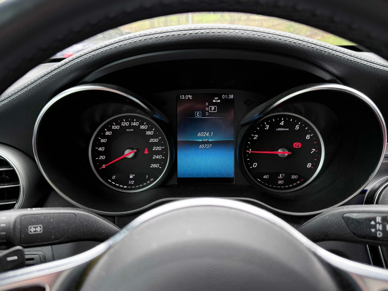 Mercedes-Benz GLC 300 ПОДГРЕВ * ПАНОРАМА * ЧЕРВЕН САЛОН * АВТО КРЕДИТ * , снимка 9 - Автомобили и джипове - 54512580