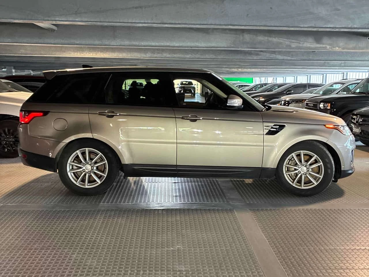 Land Rover Range Rover Sport * SE * CARFAX * ЦЕНА ДО БГ, снимка 3 - Автомобили и джипове - 55037161