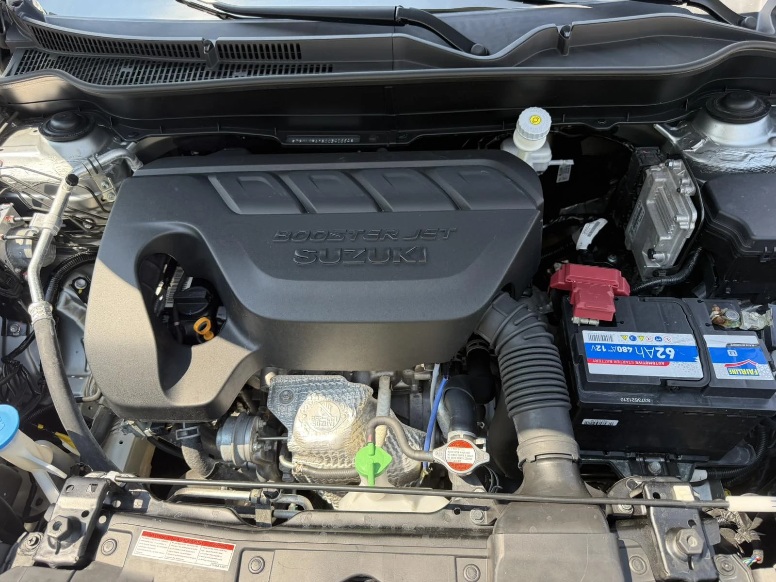 Suzuki Vitara 1.4 BOOSTERJET 4X4 Швейцария., снимка 13 - Автомобили и джипове - 55129221