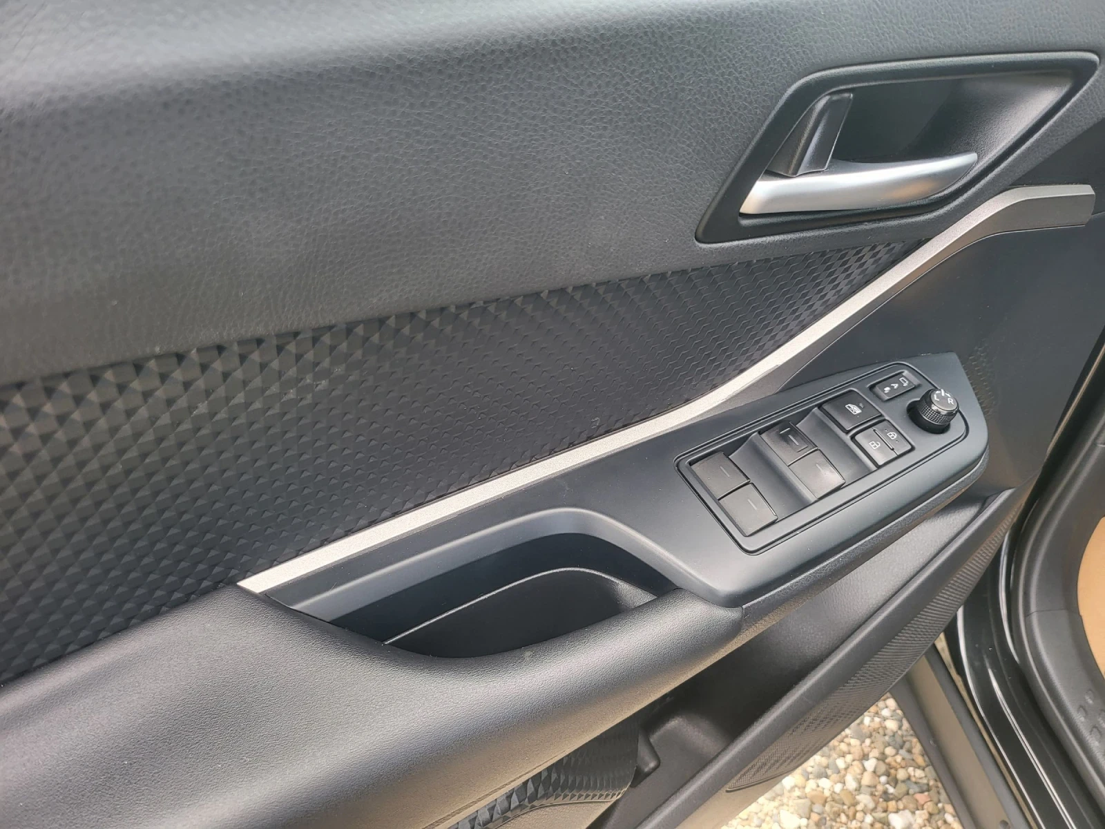 Toyota C-HR 1.8HYBRID.122нр.В гаранция, снимка 13 - Автомобили и джипове - 55162005