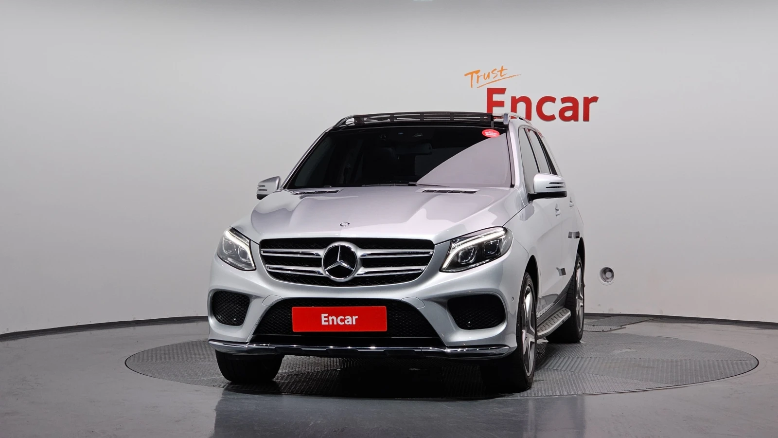 Mercedes-Benz GLE 350 ОБДУХВАНЕ | АВТОКРЕДИТ БЕЗ ПЪРВОНАЧАЛНА ВНОСКА | , снимка 3 - Автомобили и джипове - 55404453