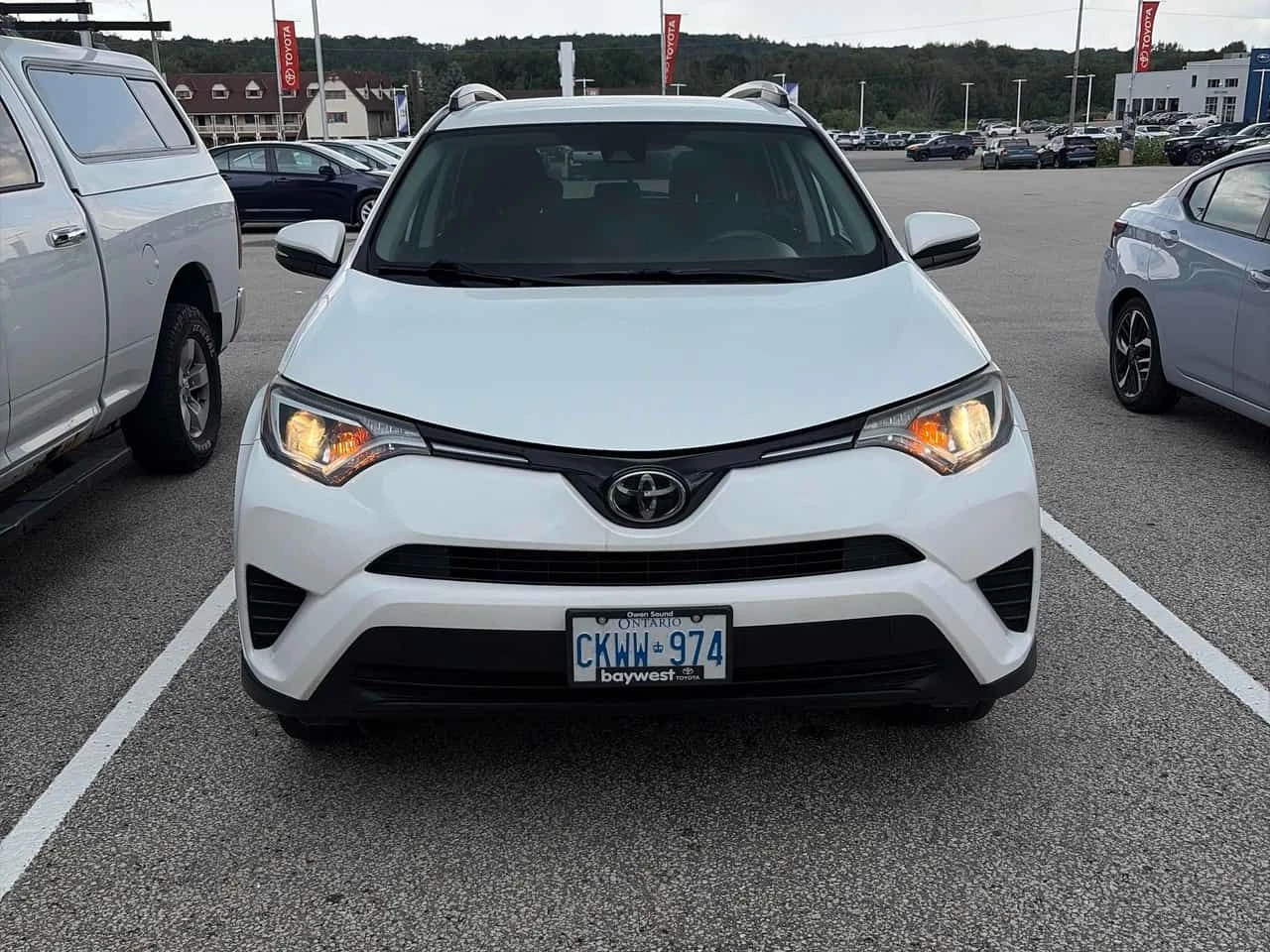 Toyota Rav4 * LE * CARFAX * БЕЗ ПЪРВОНАЧАЛНА ВНОСКА, снимка 6 - Автомобили и джипове - 55590826