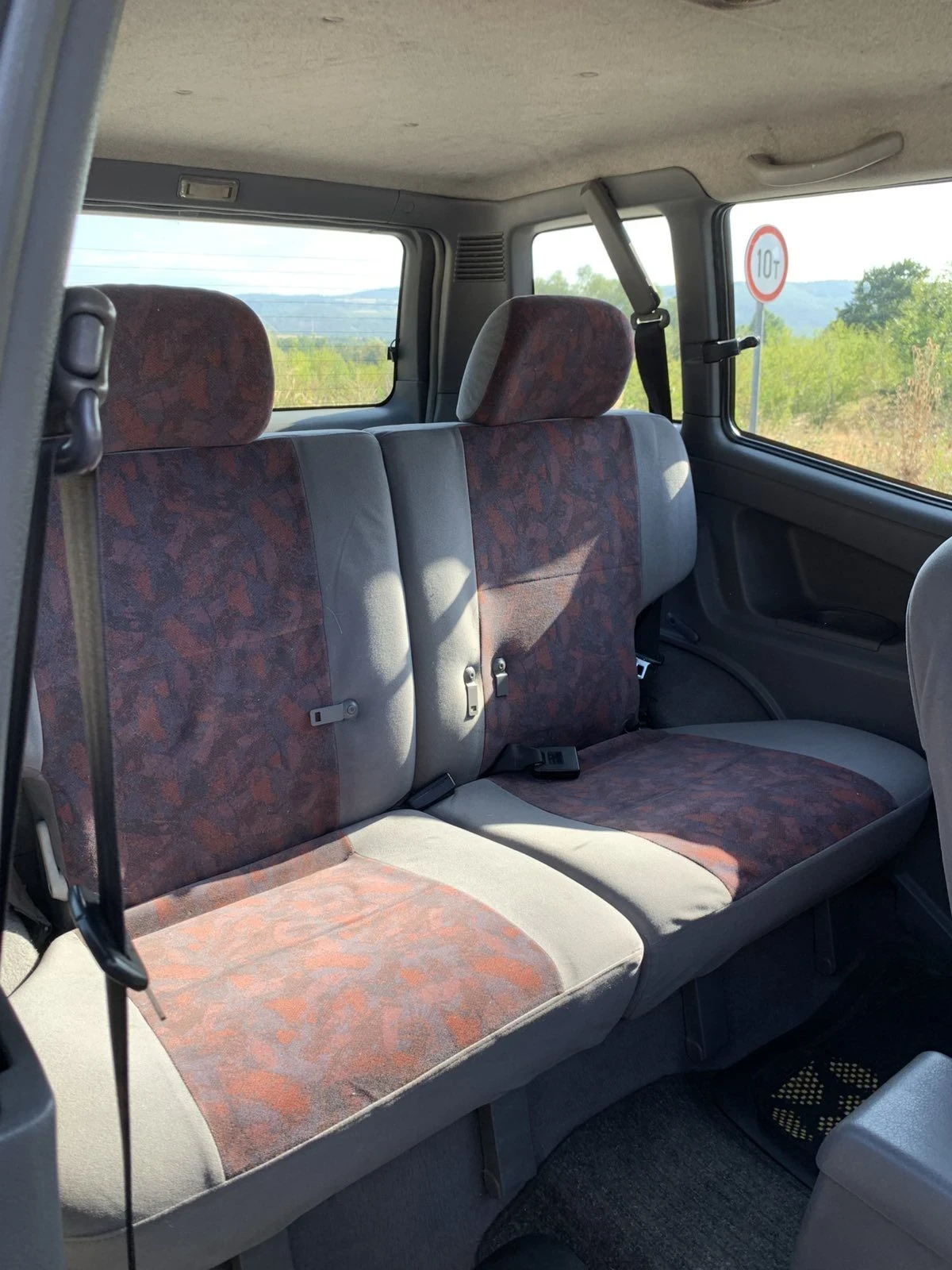 Nissan Terrano, снимка 11 - Автомобили и джипове - 55942364