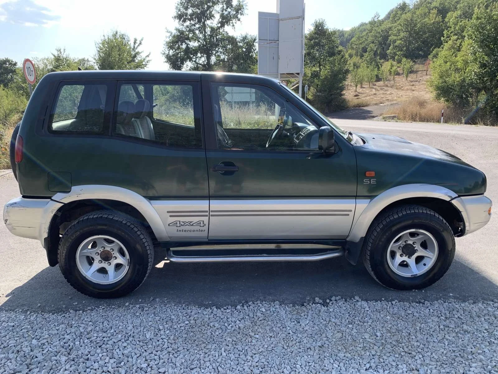 Nissan Terrano, снимка 6 - Автомобили и джипове - 55942364