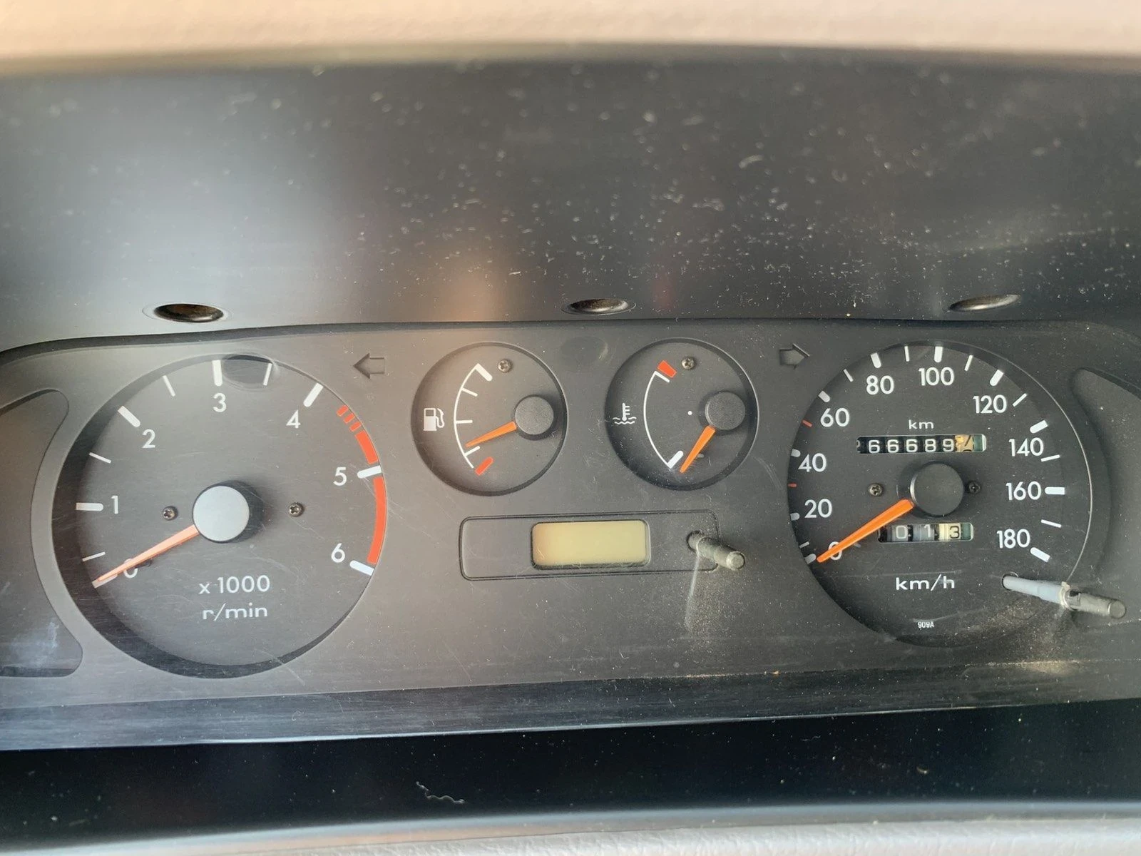 Nissan Terrano, снимка 8 - Автомобили и джипове - 55942364