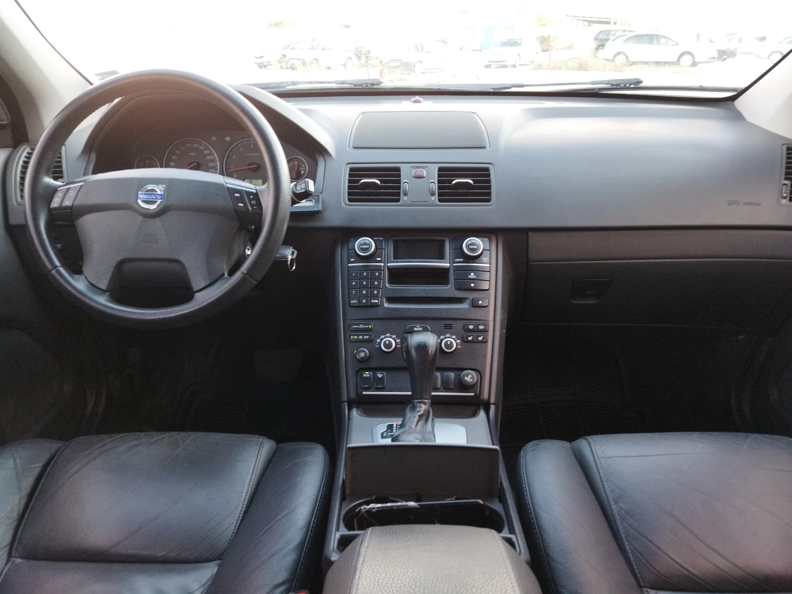 Volvo Xc90 3.2 AWD, снимка 13 - Автомобили и джипове - 56685527