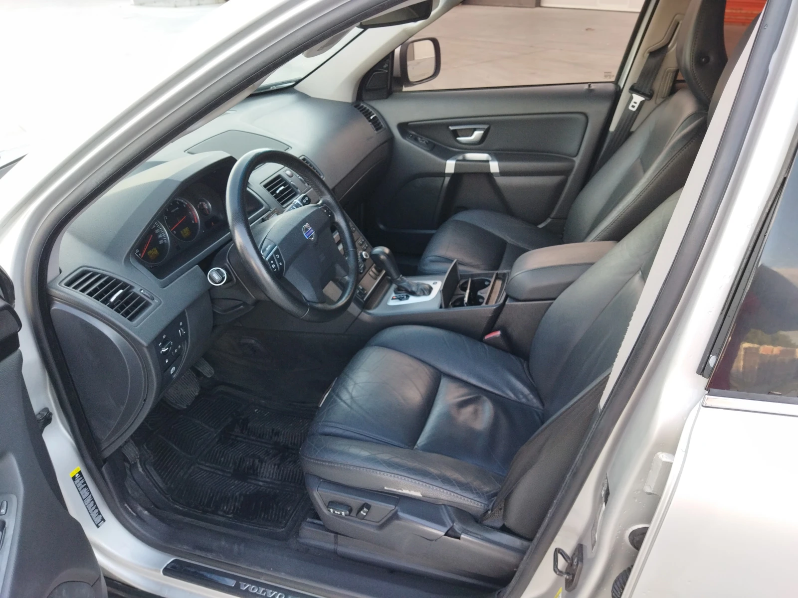 Volvo Xc90 3.2 AWD, снимка 8 - Автомобили и джипове - 56685527