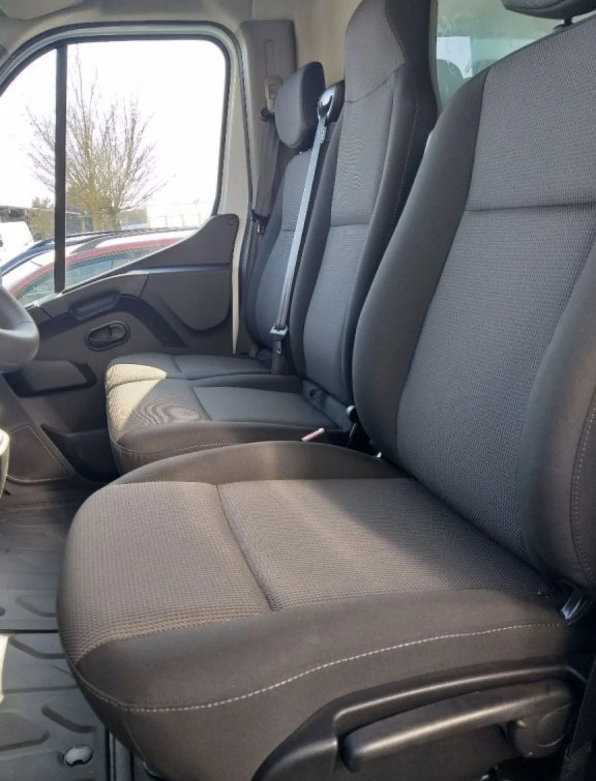 Renault Master Energy Blue, снимка 2 - Бусове и автобуси - 56110965