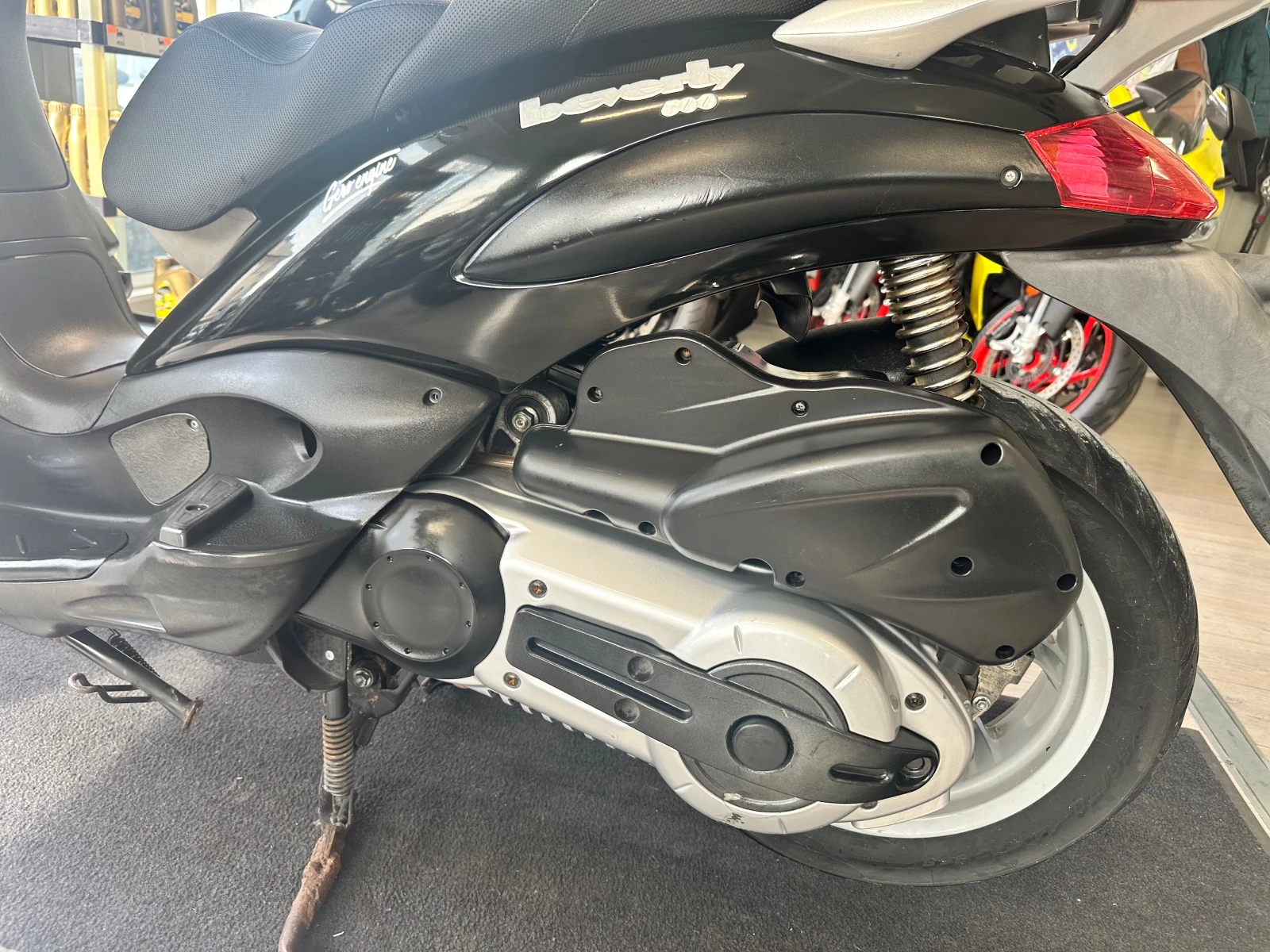 Piaggio Beverly 500ie 07.2003г., снимка 13 - Мотоциклети и мототехника - 54219043