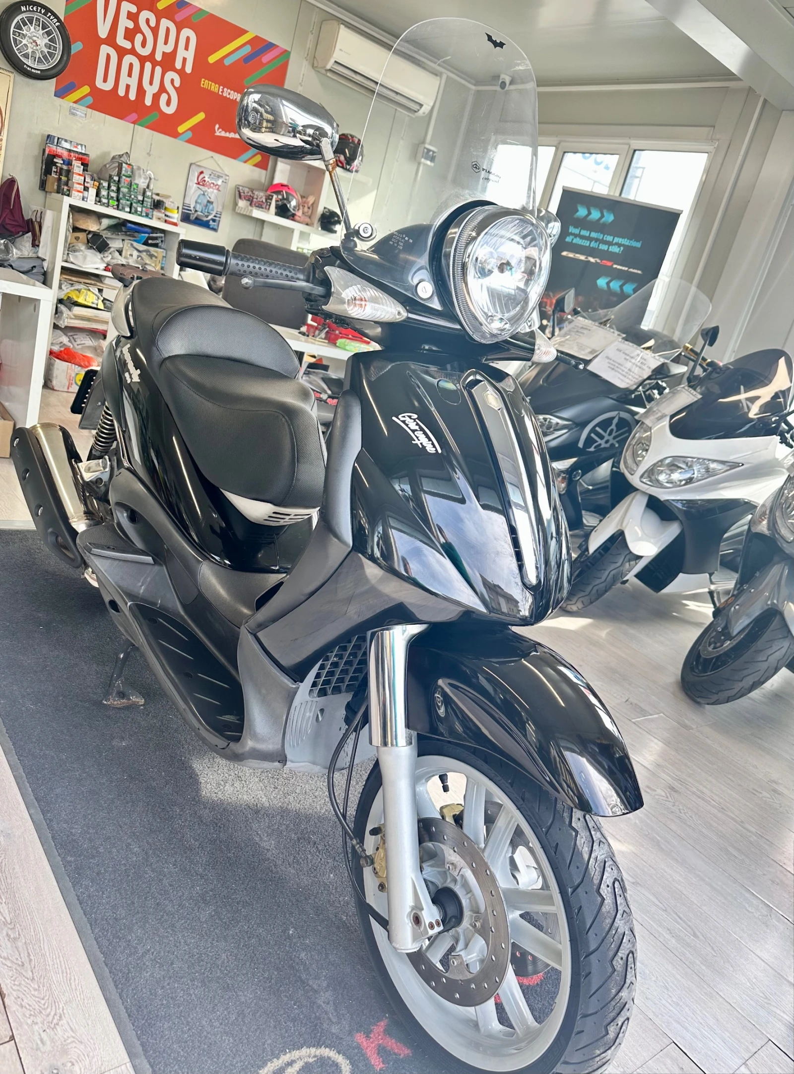 Piaggio Beverly 500ie 07.2003г., снимка 8 - Мотоциклети и мототехника - 54219043