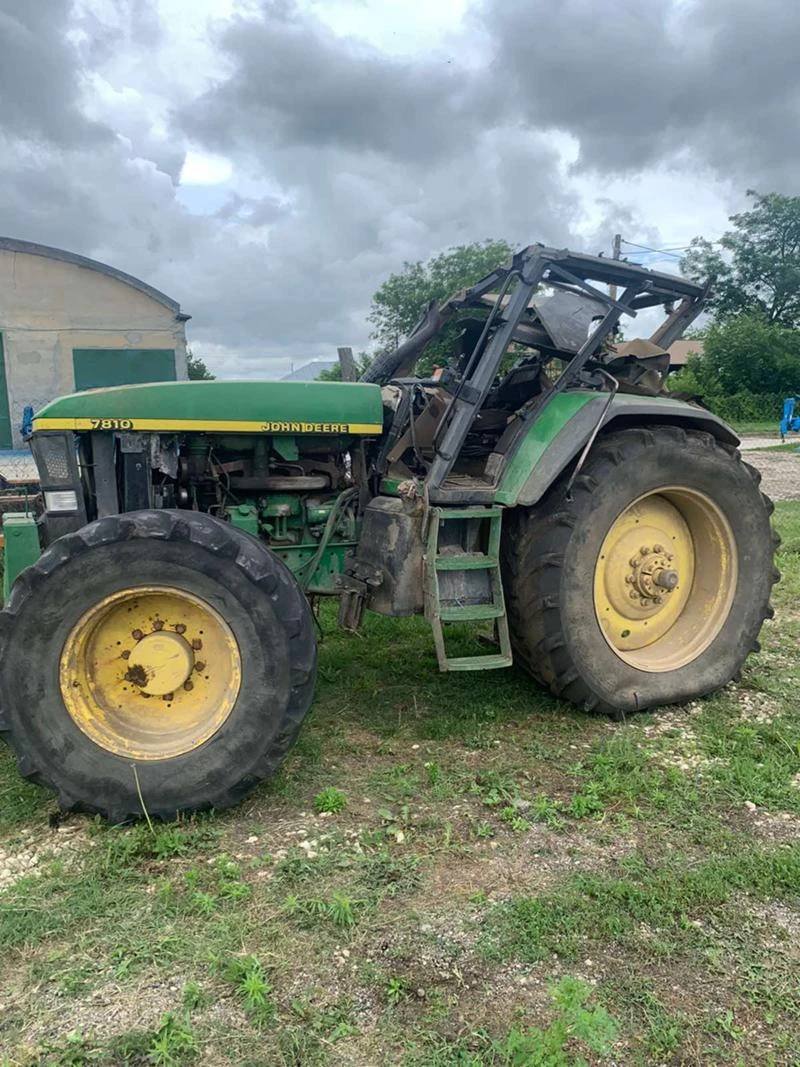 Трактор New Holland T8.300 НА ЧАСТИ , снимка 10 - Селскостопанска техника - 33356700