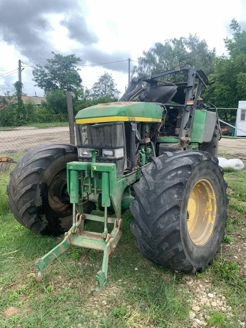 Трактор New Holland T8.300 НА ЧАСТИ , снимка 11 - Селскостопанска техника - 33356700