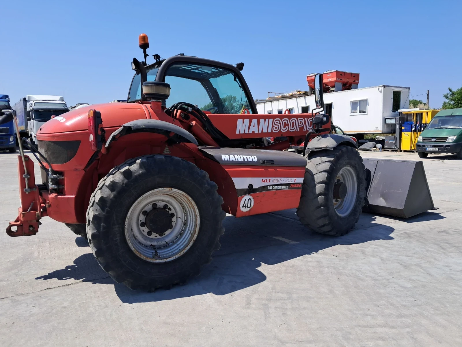 Телескопичен товарач Manitou Mlt 627  - изображение 2