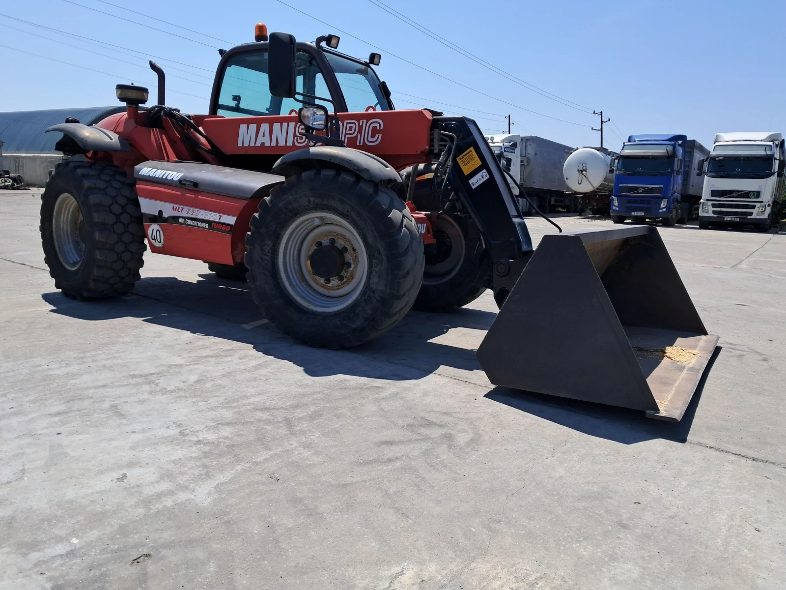 Телескопичен товарач Manitou Mlt 627  - изображение 4