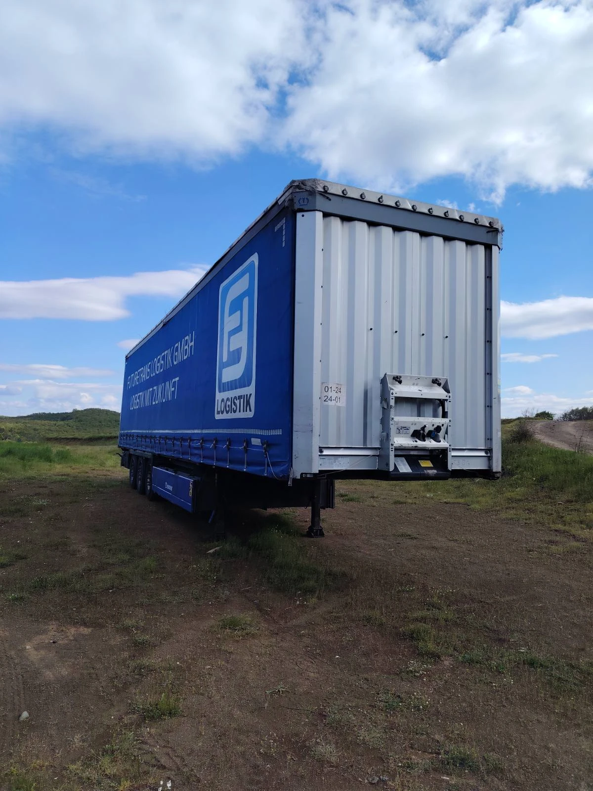 Полуремарке Krone SD