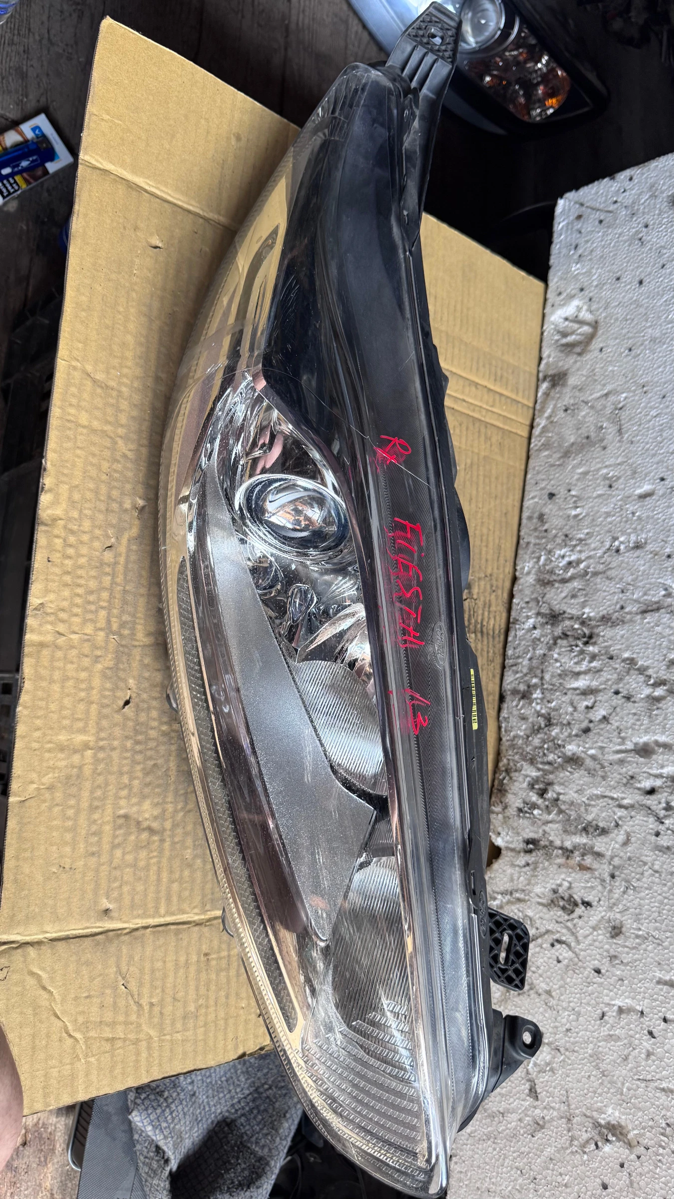   a Ford Fiesta - C1BB-13W029 | Mobile.bg   1