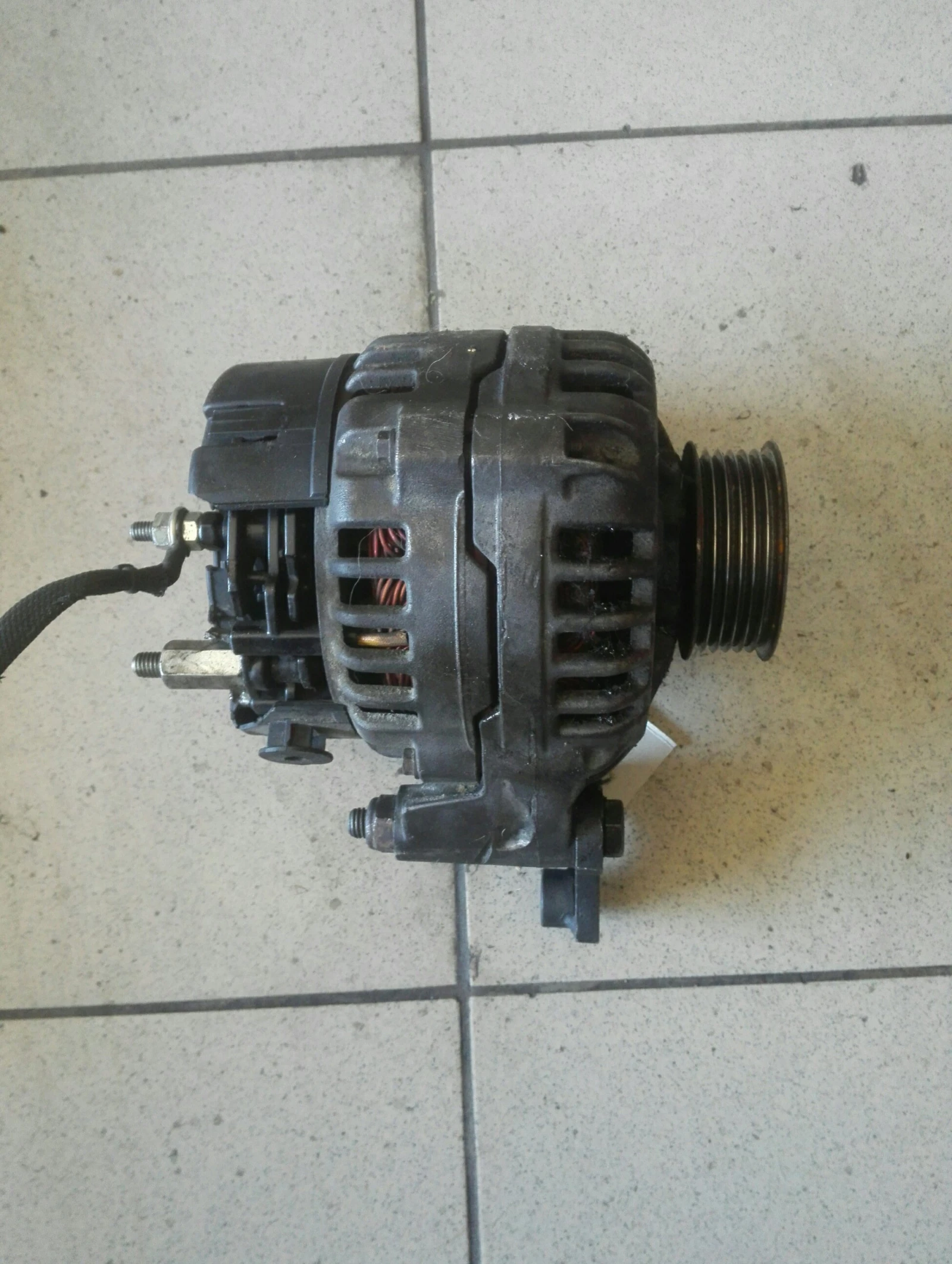 ���������� ������� ������ 1.9�� | Mobile.bg � ����������� 1