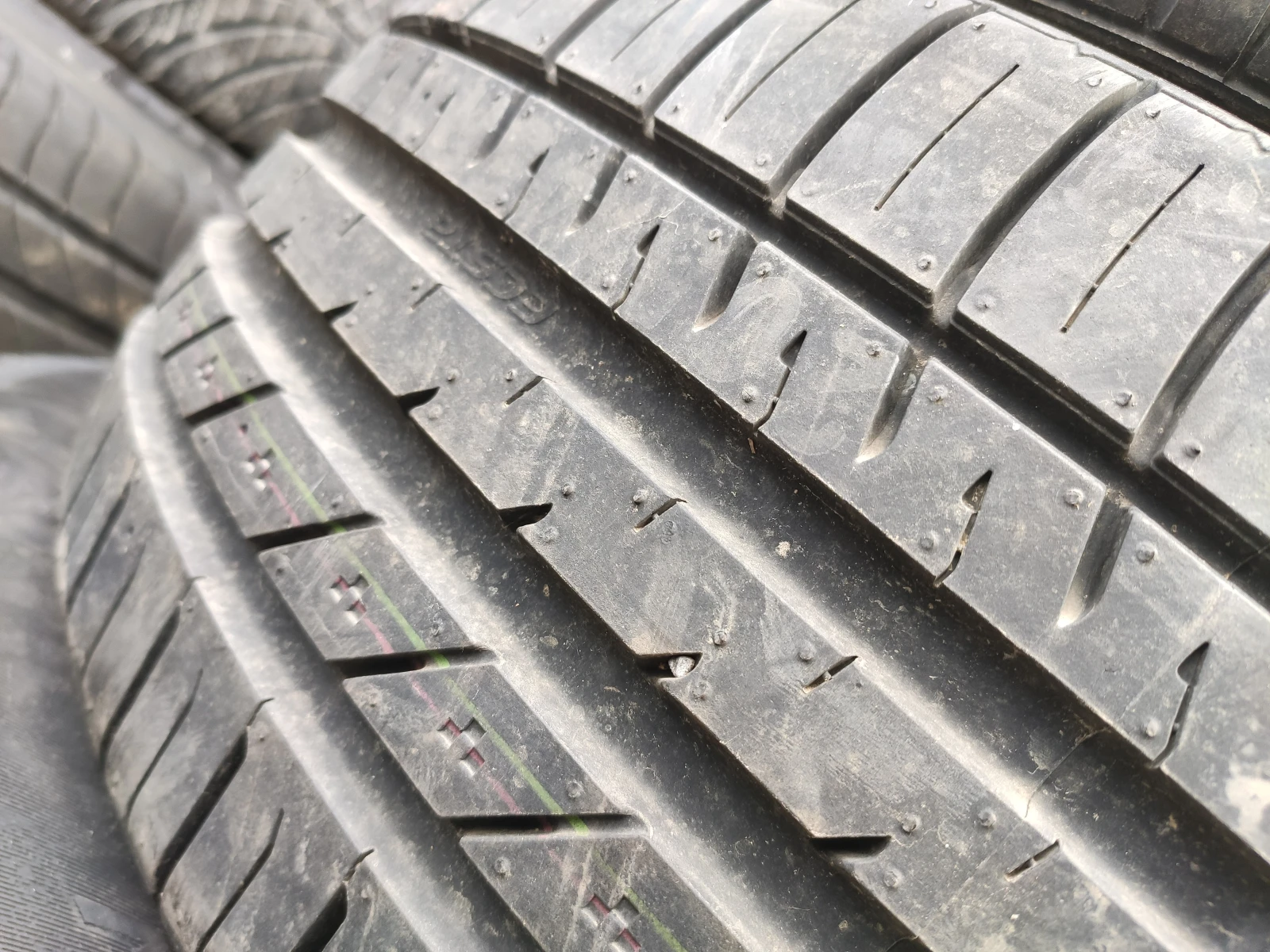 Гуми Летни 205/45R17, снимка 4 - Гуми и джанти - 53769337