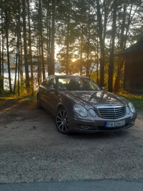 Mercedes-Benz E 320, снимка 1