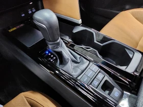 Toyota Camry 2.5 XLE Hybrid| 208к.с.| ВКЛ.ТЕХНОТЕСТ, снимка 9