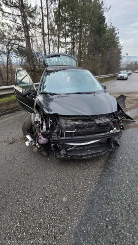 Peugeot 207, снимка 2 - Автомобили и джипове - 53396390