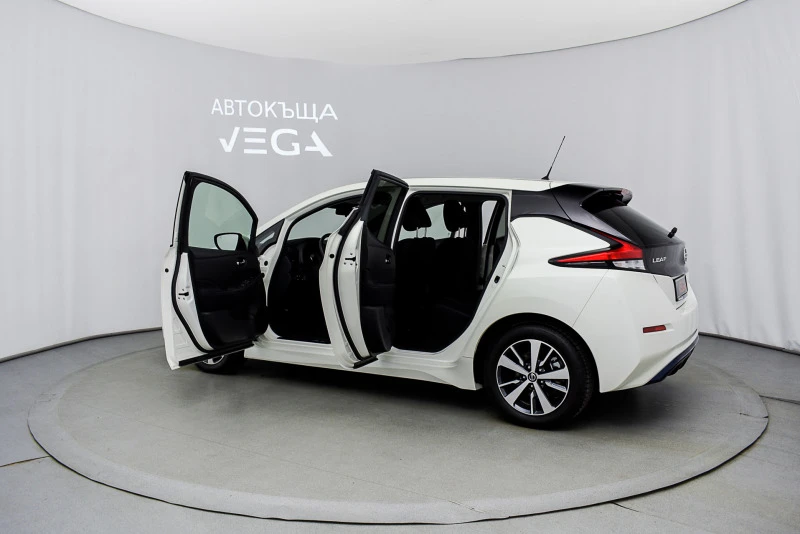 Nissan Leaf  NOVA 4000 km., снимка 2 - Автомобили и джипове - 45782173