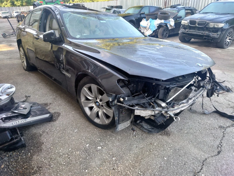 BMW 740 306 коня, снимка 2 - Автомобили и джипове - 49474225