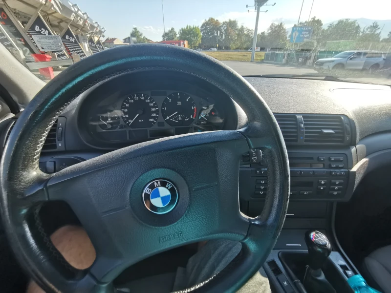 BMW 320, снимка 4 - Автомобили и джипове - 47731376