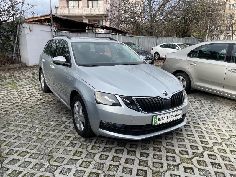 Skoda Octavia 1.0 TSI, снимка 2 - Автомобили и джипове - 48040486