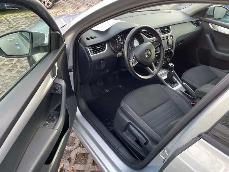 Skoda Octavia 1.0 TSI, снимка 8 - Автомобили и джипове - 48040486