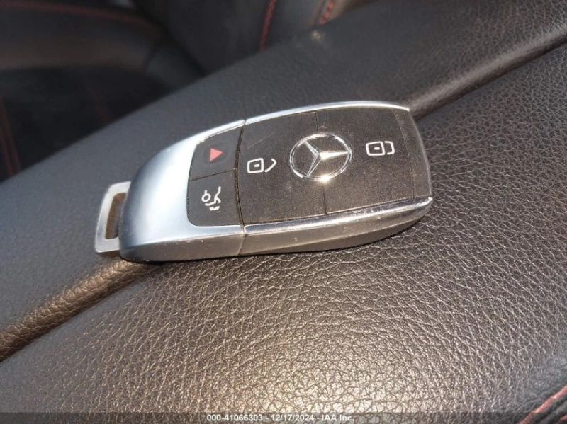 Mercedes-Benz A 220 * 4MATIC* , снимка 5 - Автомобили и джипове - 48471618