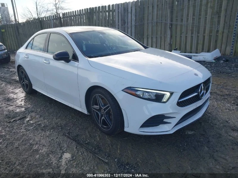 Mercedes-Benz A 220 * 4MATIC* , снимка 1 - Автомобили и джипове - 48471618